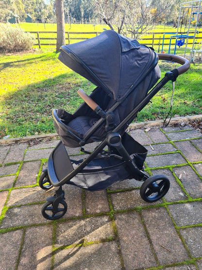 Steelcraft One2 Pram