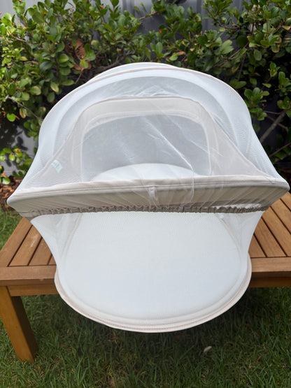 Ergo Pouch Portable Bassinet