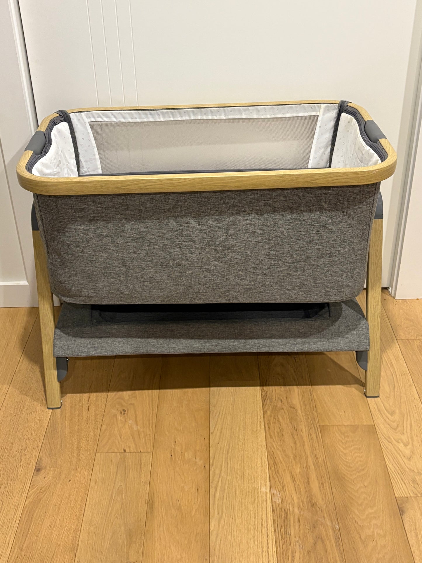 Il Tutto Bambini CoZee Co-sleeping Bassinet