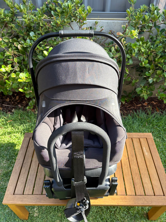 Bugaboo Turtle by Nuna ISOFix capsule