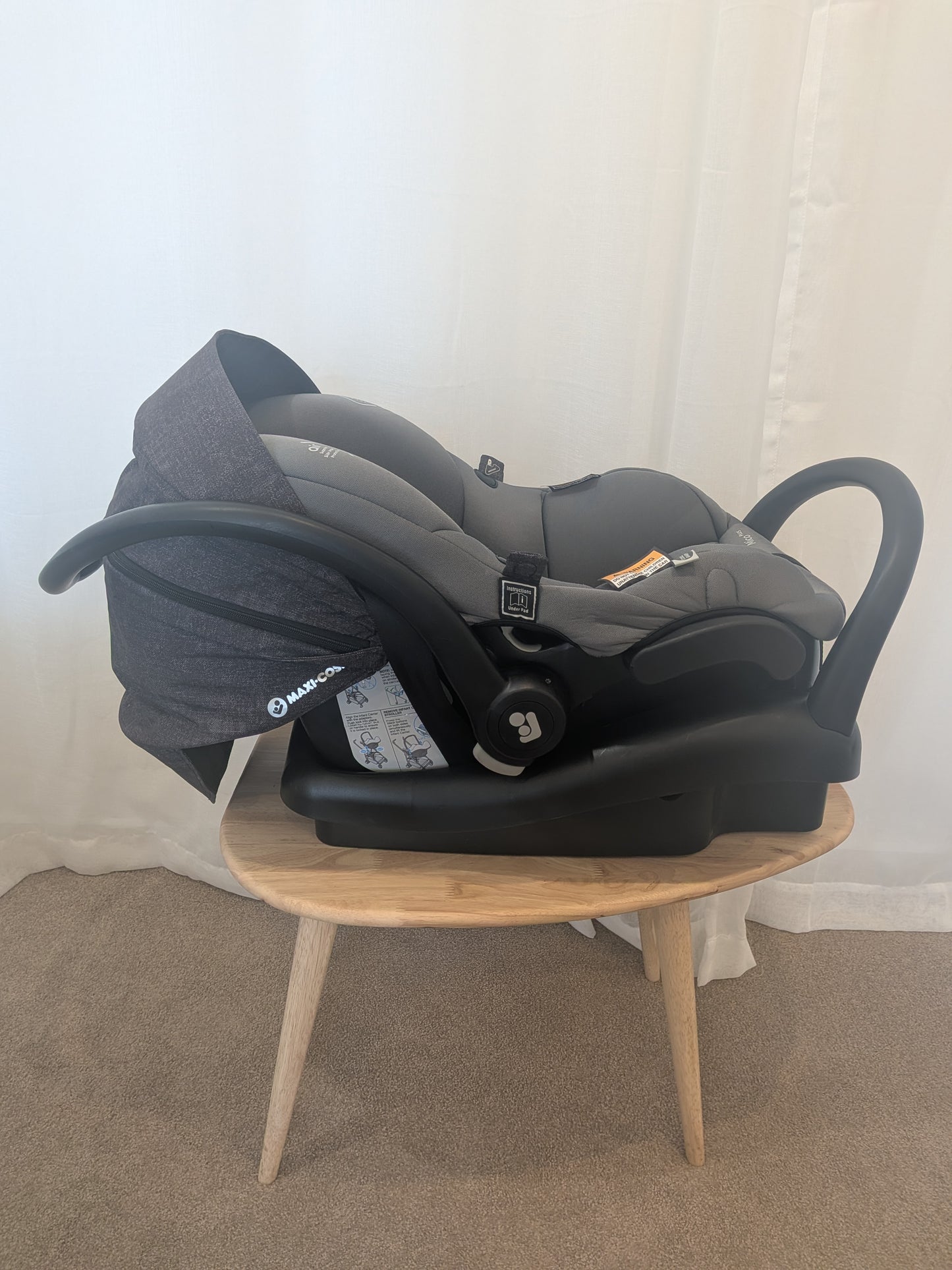 Maxi Cosi Mico Plus Capsule with Base