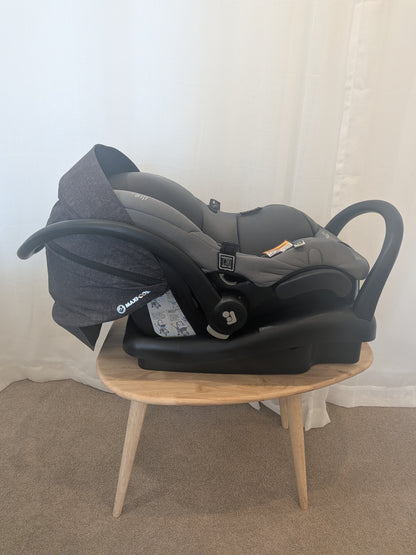Maxi Cosi Mico Plus Capsule with Base