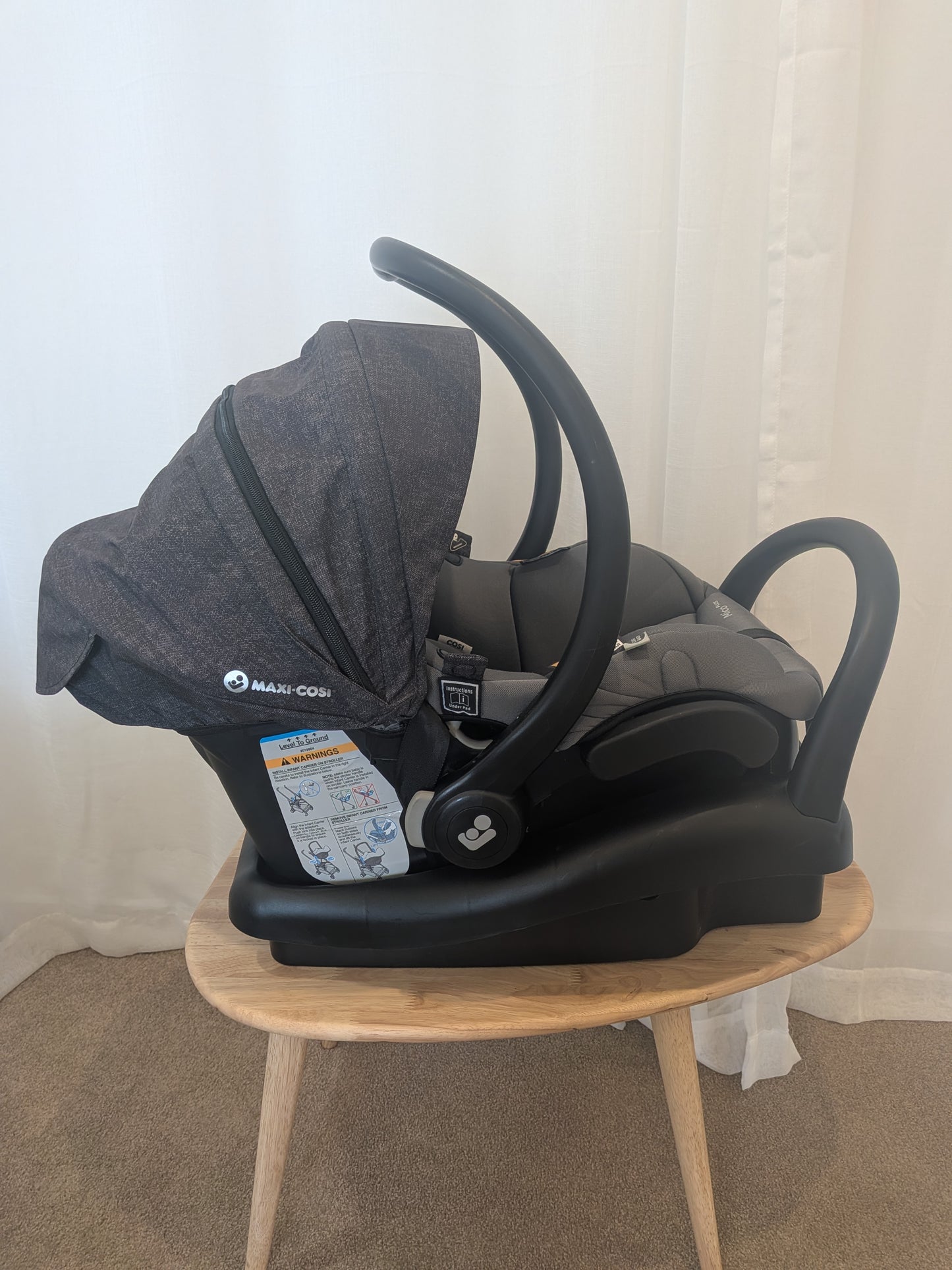 Maxi Cosi Mico Plus Capsule with Base