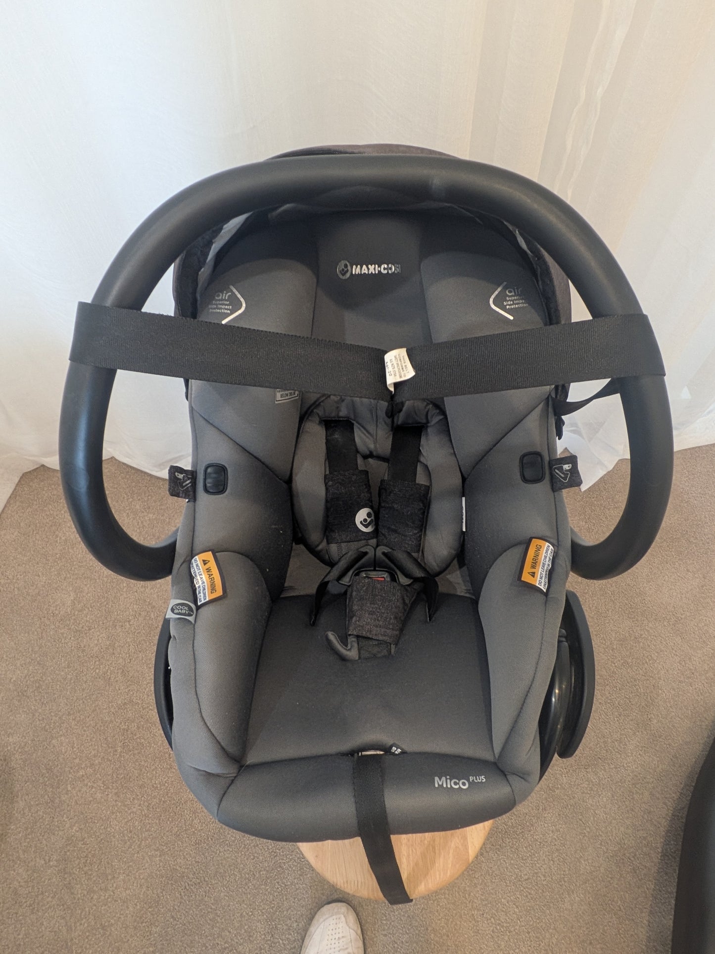 Maxi Cosi Mico Plus Capsule with Base