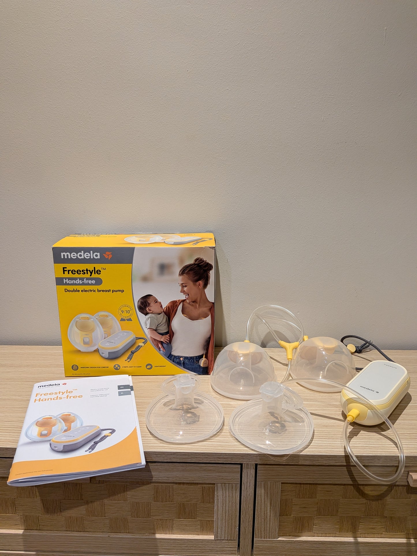 Medela Freestyle hands-free breast pump