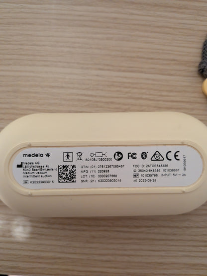 Medela Freestyle hands-free breast pump