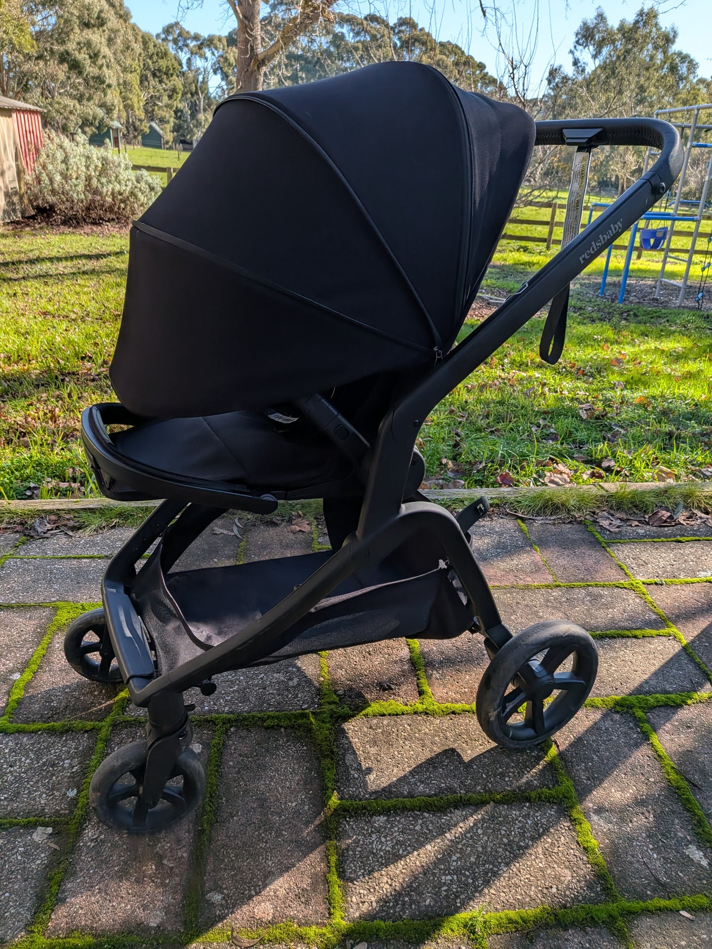 Redsbaby ONIX Pram