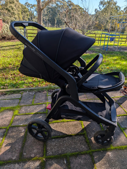 Redsbaby ONIX Pram